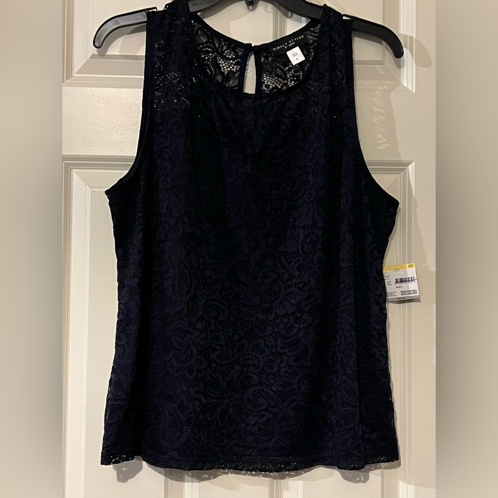 NWT Simply Styled (Sears) lace peplum shell top. Size XL.
